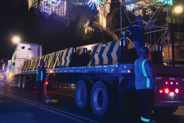 Concrete roadside barriers in Costa Rica made using Resin8 recycled plastic aggregate, showcasing practical e‑waste solutions for sustainable infrastructure.