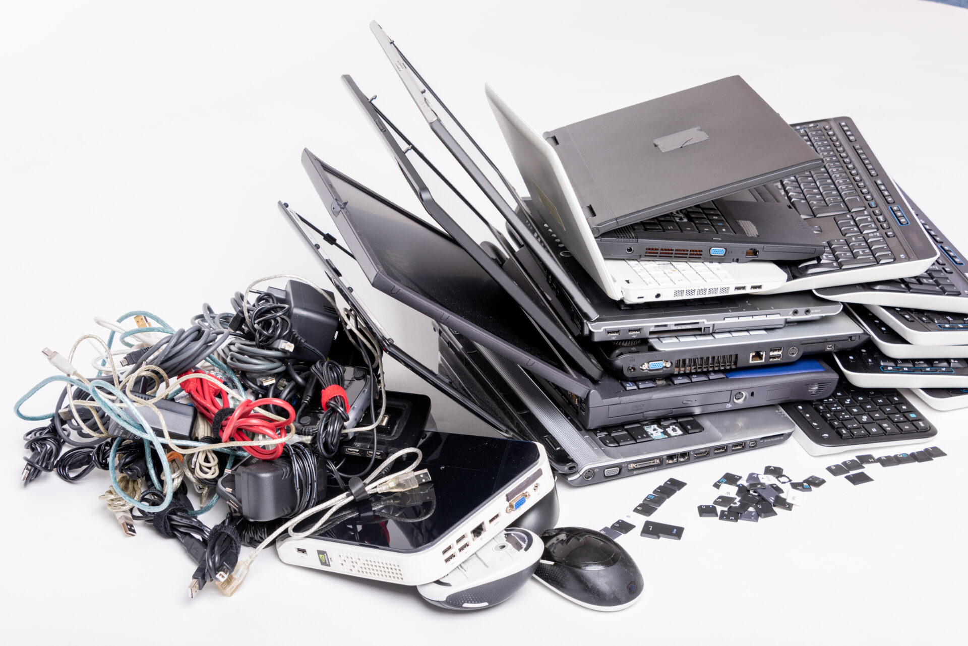 kiel,,germany,,nov,22,,2018, ,laptops,as,electronics,waste E‑waste recycling solutions showing laptops, cables and electronic devices ready for responsible processing